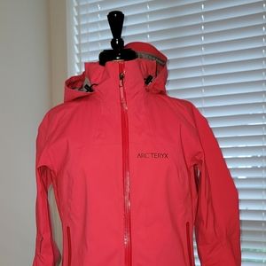 Meet your Posher, Joyce